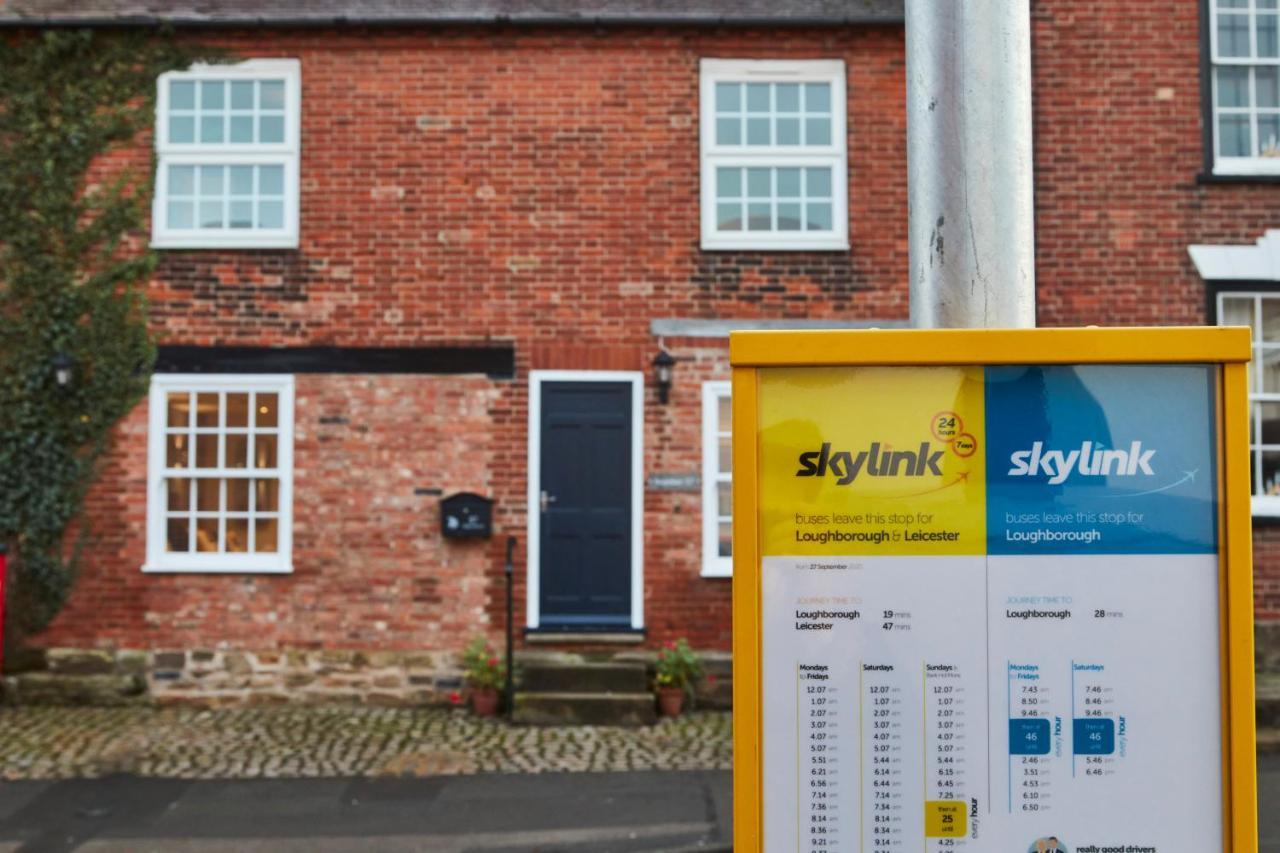 The Nutcracker Suite - Self Check-In, Self-Catering Apartment For East Midlands Airport Kegworth Eksteriør billede