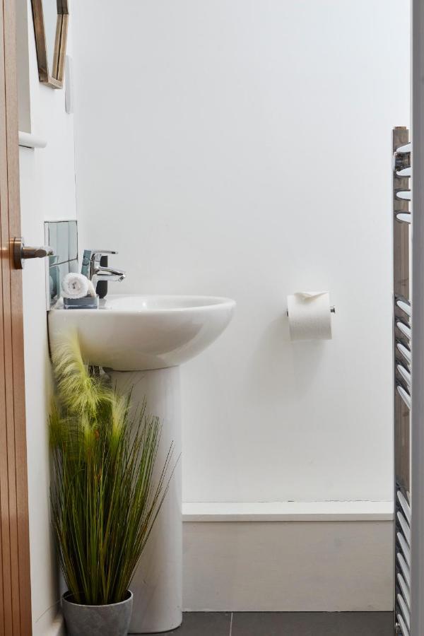 The Nutcracker Suite - Self Check-In, Self-Catering Apartment For East Midlands Airport Kegworth Eksteriør billede
